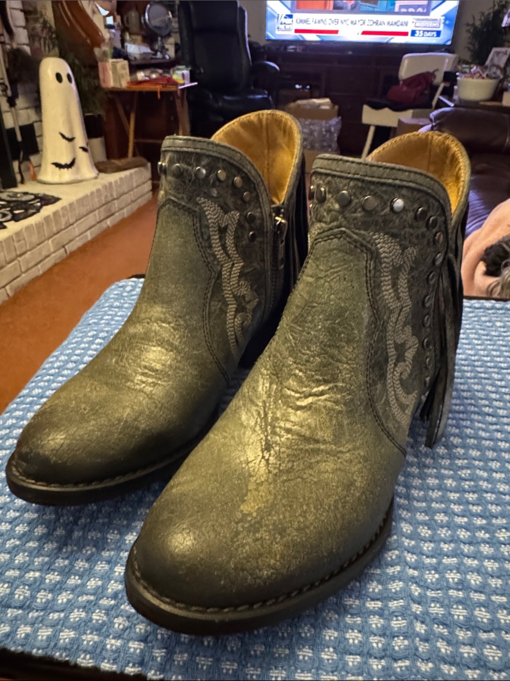 Women's Grey Embroidered Western Ankle Booties